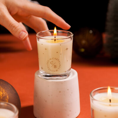 conjunto 3 velas aromáticas castelbel, casa, presente de natal, natal, aromas abaunilhados, gengibre, madeira