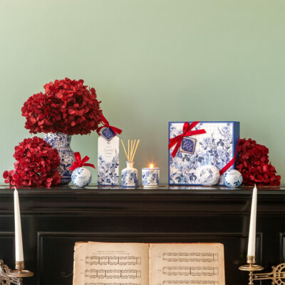 2-2339-2-2343-Portus-Cale-GoldBlue-Gift-Set-and-Baubles-Soap-1_1200-1024x1024