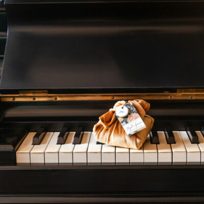 9-1706-CB-Xmas-2025-Fig-Spices-150g-Velvet-Soap-2_1200-1-1024x1024 Sabonete em Veludo Figo e Especiarias 150g